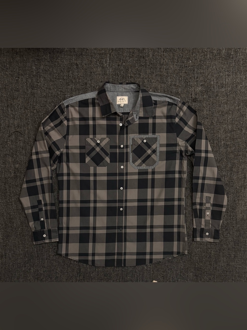 NWOT Ecko Unltd. Men’s XL Plaid Long Sleeve Button Down Shirt